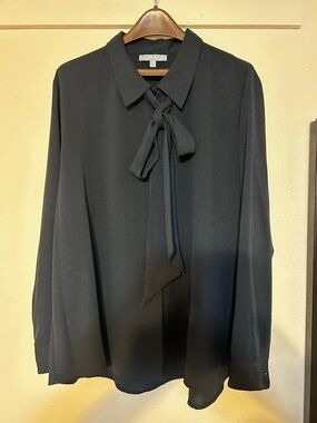 ANTONIO MELANI NAVY Tie-Neck Long-Sleeve Blouse. Ptp 27